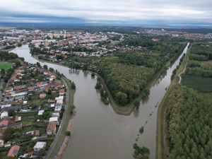 Policisté uzavřeli hraniční přechod Lanžhot-Brodské na Břeclavsku. Hrozí vylití řeky Moravy