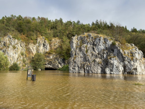 Kvůli vysoké hladině vody zůstávají zavřené Punkevní a Kateřinská jeskyně v Moravském krasu