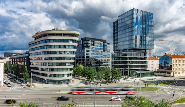 Nejmodernější kancelářská budova ve střední Evropě otevřela své dveře ve Vlněně