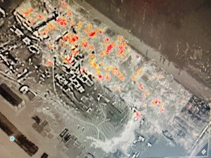 VIDEO: Při nočním požáru ubytovny se zranili čtyři lidé. Škoda je sedm milionů