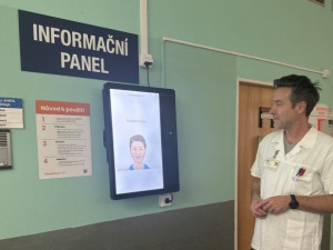 V brněnské Dětské nemocnici pacientům radí umělá inteligence. Testují virtuální vrátnou