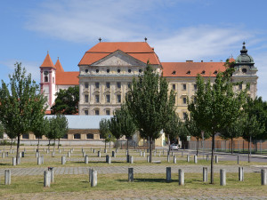 Znojemský klášter z dvanáctého století čeká rekonstrukce. Oprava štukových sálů vyjde na dva miliony korun