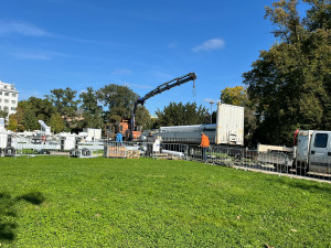 VIDEO: V jihomoravské metropoli už vyhlíží Vánoce. Na Moraváku roste vyhlídkové kolo