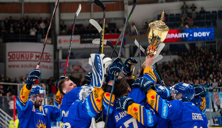 Derby univerzit ovládla před vyprodaným Rondem Masarykova univerzita. Porazila VUT 4:3