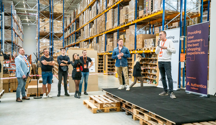 Česká e-commerce komunita se potkala v Brně. Během Authentica Day se poprvé ukázali i noví roboti