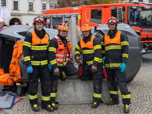 Do Vyškova přijeli hasiči z celého Česka, aby soutěžili ve vyprošťování. Brňáci skončili druzí