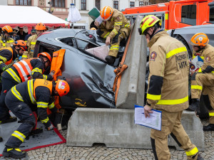 Do Vyškova přijeli hasiči z celého Česka, aby soutěžili ve vyprošťování. Brňáci skončili druzí