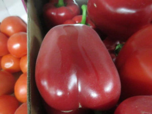 Potravináři zavřeli obchod v brněnských Židenicích. Zboží v regálech leželo pod nánosy prachu