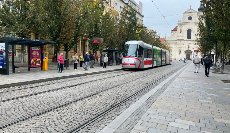 Přes Českou pojedou od soboty do středy šaliny v omezeném provozu. Pracovníci tam vymění koleje