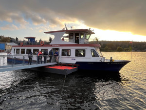 VIDEO: Na Prygl vyjela letos poslední loď. Největší výzvou pro dopravce byly zářijové povodně