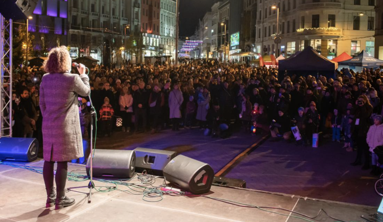 Brněnský sedmnáctý bude ve znamení svobody a odpovědnosti. Zahrají Thom Artway i Aneta Langerová