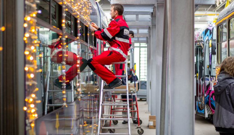 I letos Brno prozáří vánoční šalina. Vyzdobená bude poprvé i uvnitř