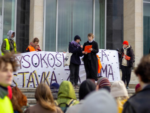 Víc lásky, míň uhlí, křičeli studenti. Pochod za klimatickou spravedlnost poukazuje na soudobé krize