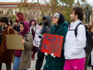 Víc lásky, míň uhlí, křičeli studenti. Pochod za klimatickou spravedlnost poukazuje na soudobé krize