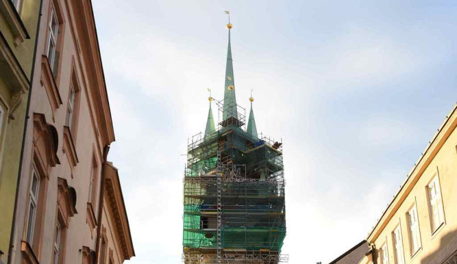 Oprava znojemské radniční věže skončí po třech letech začátkem nového roku