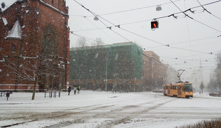 Jih Moravy má zasáhnout husté sněžení. Meteorologové varují před kalamitou