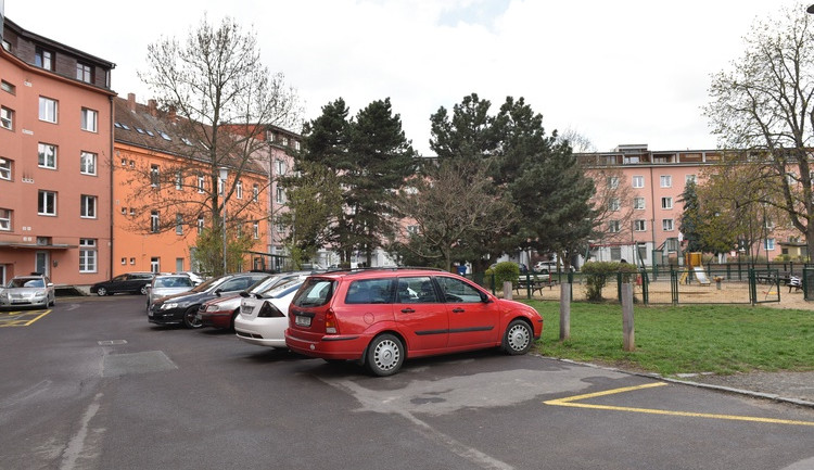 Brno ruší poplatek za vjezd do Trýbovy ulice, reaguje na výzvu ombudsmana