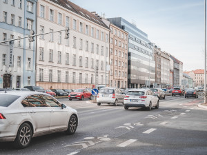 Uber spustil službu jízd pro teenagery. Zodpovědnost za jejich bezpečí nesou rodiče, říká policie