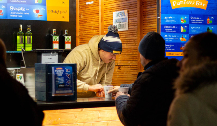 17337663647836-139-img-6213edit