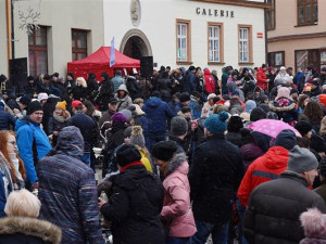 V Boskovicích rozdali dvanáct set porcí fazolové polévky. Akce vynesla peníze na pomoc rodinám v nouzi