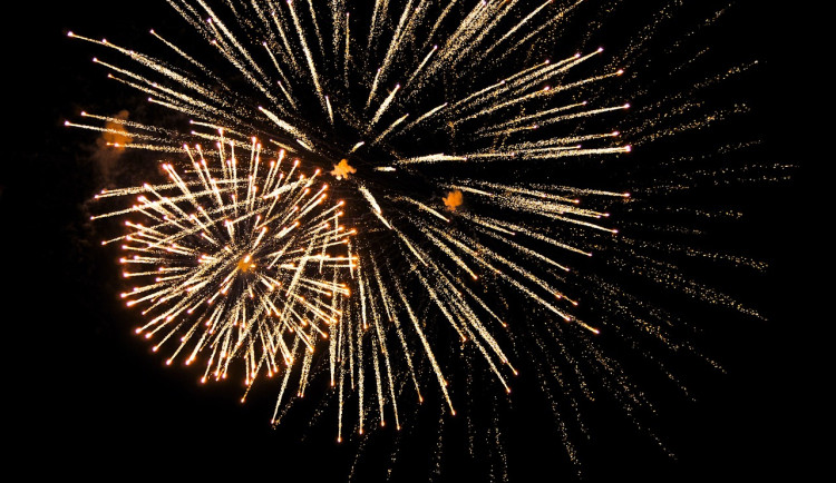 fireworks-1880042_1280