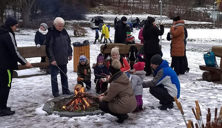 Kam o víkendu na jižní Moravě? Na zimní táborák nebo Tříkrálový koncert