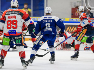 Byl to zápas s nádechem play off, diváci skvěle fandili, zářil Cingel po výhře nad Pardubicemi