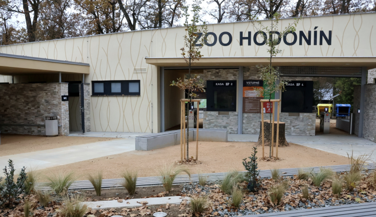 Hodonínská zoo dosáhla v minulém roce třetí nejvyšší návštěvnosti ve své padesátileté historii