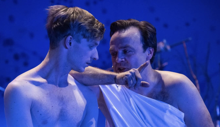 Diktátor Putin ožívá na prknech Národního divadla Brno. Hra Vlastenci ukazuje jeho cestu k moci