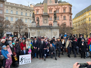 VIDEO: Švihlým krokem napříč Brnem. Centrum metropole roztančil bláznivý pochod