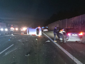 Na jihu Moravy se včera stalo několik nehod. D1 uzavřela hromadná nehoda, ve Vyškově auto srazilo chodkyni