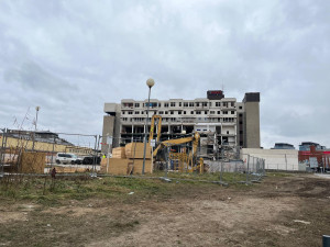 FOTOGALERIE: Bývalý Prior mizí Brňanům před očima. Podívejte se, jak postoupila demolice