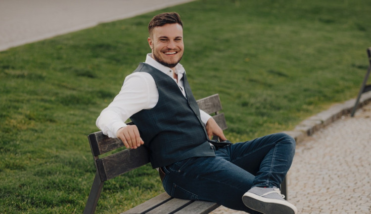 Zkušený tým konzultantů poradí s financemi i s tím, jak nenaletět. Své služby rozšiřuje i na Zlínsko