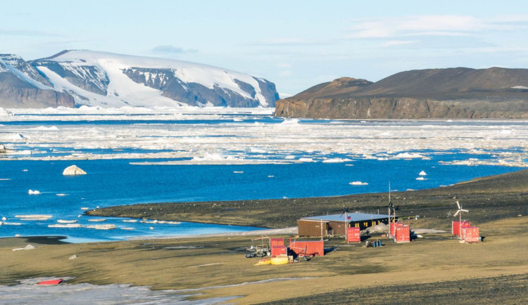Vědkyně z Brna objevila na Antarktidě nový druh bakterie. Dobře zvládá drsné podmínky