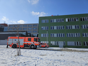 V Brně vypukl požár serverovny. Evakuovaly se stovky lidí, škody jsou ve vyšších milionech