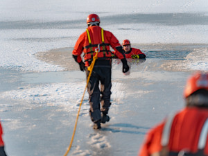 Na části Pryglu led výrazně zesílil, půlka zamrzlé plochy je ale zcela nestabilní
