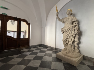 Sochu alegorie Evropy na Zelňáku nahradí replika. Originál zamířil do budovy radnice