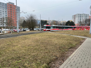 Obyvatelé brněnského sídliště Kamechy se dočkají rychlejší dopravy. Začala stavba tramvajové trati