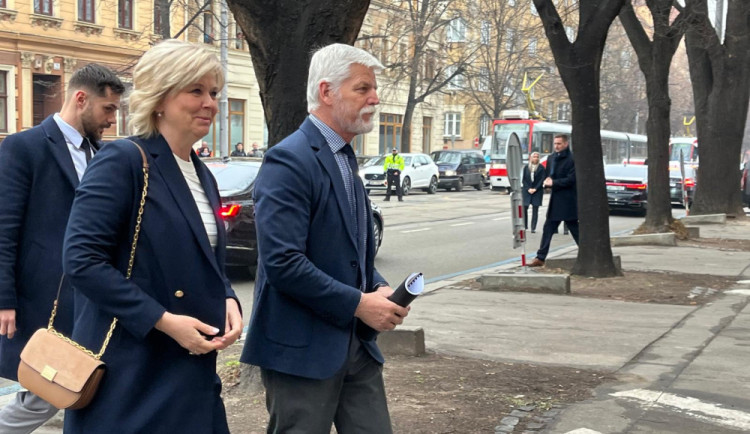 Eva Pavlová a Petr Pavel.