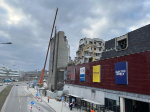 FOTOGALERIE: Bývalý brněnský Prior mizí před očima. Podívejte se, jak postoupila demolice