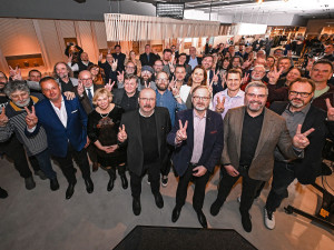 Nechceme pořádat demonstrace, chceme jen přesvědčit nepřesvědčené, říká zakladatel iniciativy podporující Petra Fialu