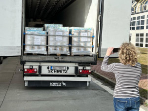 Policie zastavila na hranicích kamion s masem kvůli slintavce. Veterinář zakázal jeho přepravu do Česka