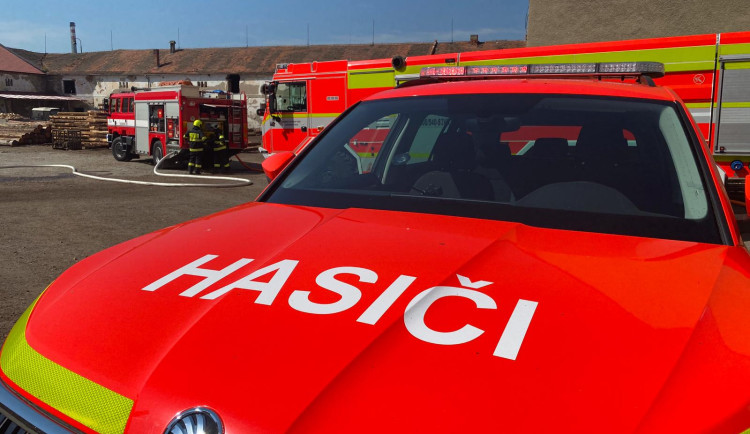 Na Jindřichohradecku hořel v noci rodinný dům. Škoda přesahuje milion korun