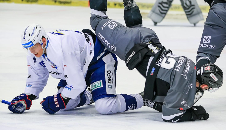 Karlovy Vary porazily Brno 1:0. Vyrovnaly tak stav čtvrtfinále