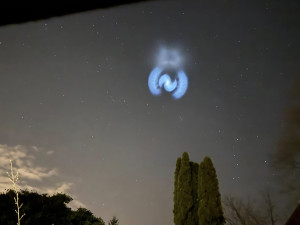 Tajemná spirála na nebi fascinovala. Nešlo o UFO, ale o přebytečné palivo rakety Falcon 9, vypuštěné na Floridě