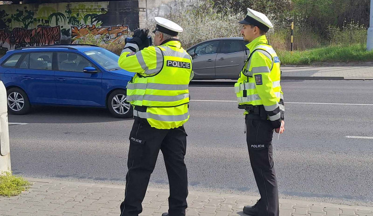 Na jihu Moravy měřili policisté rychlost na stovce míst, odhalili mnoho hříšníků