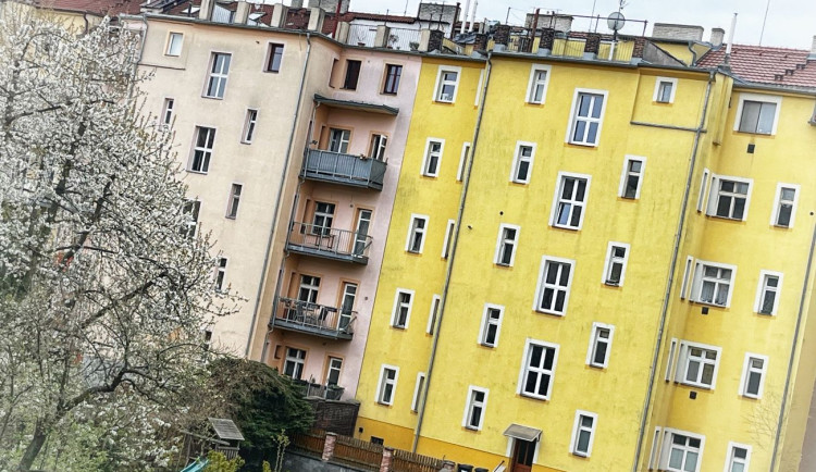 Ceny starších bytů v Královéhradeckém kraji rostou, na inzerát se ozve až deset zájemců