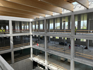 V Brně dokončují obří vzdělávací komplex. Pojme tisíce studentů, mohou tam vyvíjet léky