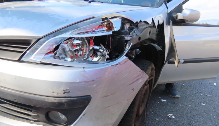 Tři promile nedovolily řidiči na Jičínsku bezpečně před kolonou dobrzdit