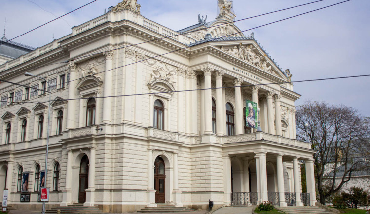 17306339420076-139-img-4332-4